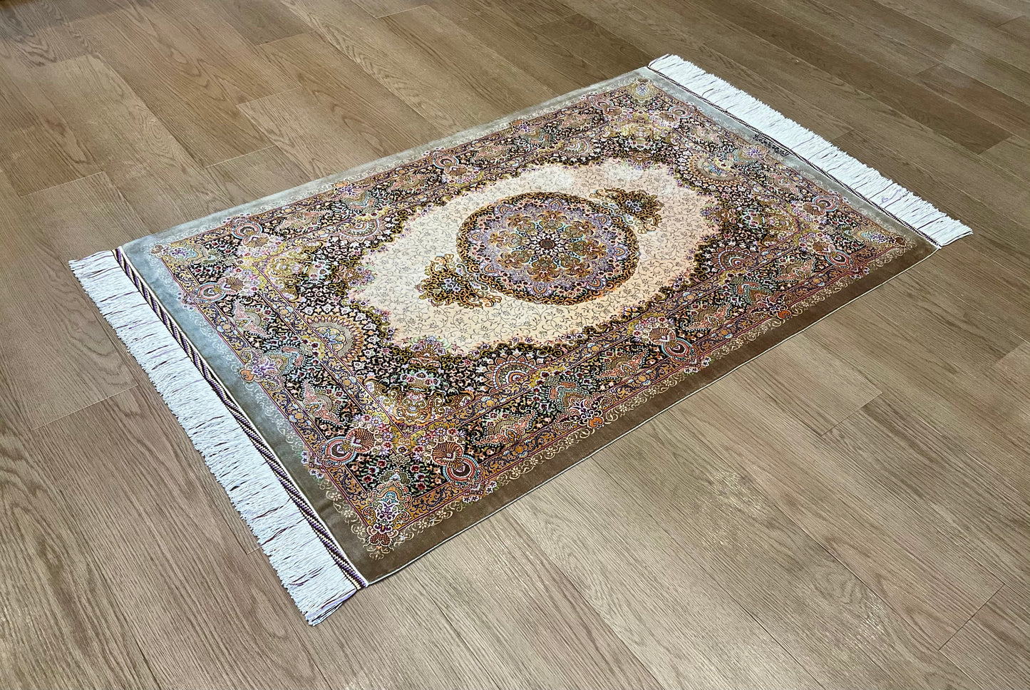 クム メイマリヤン工房 124cm x 82cm A22567