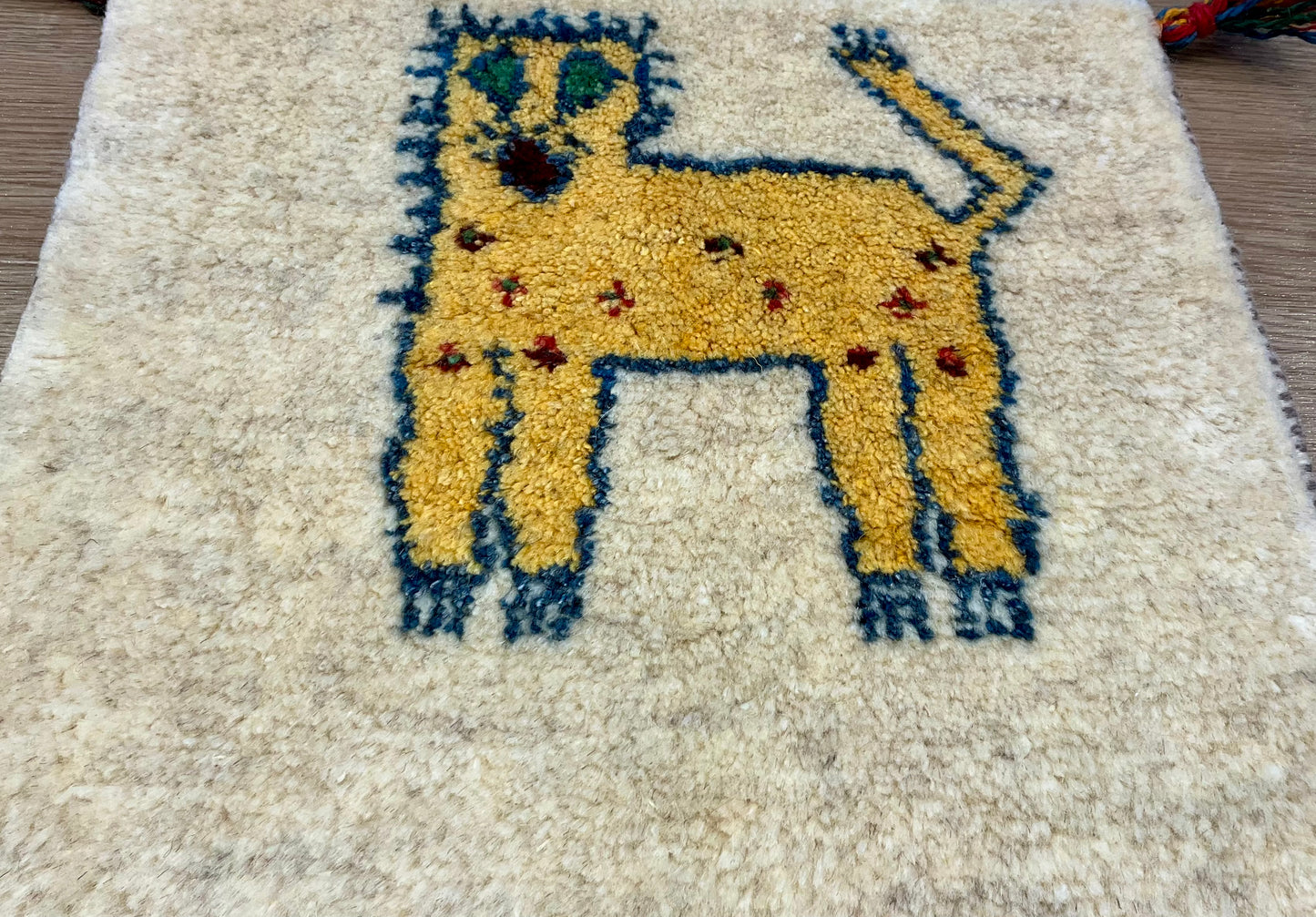 ギャッベ 43cm x 40cm Z170