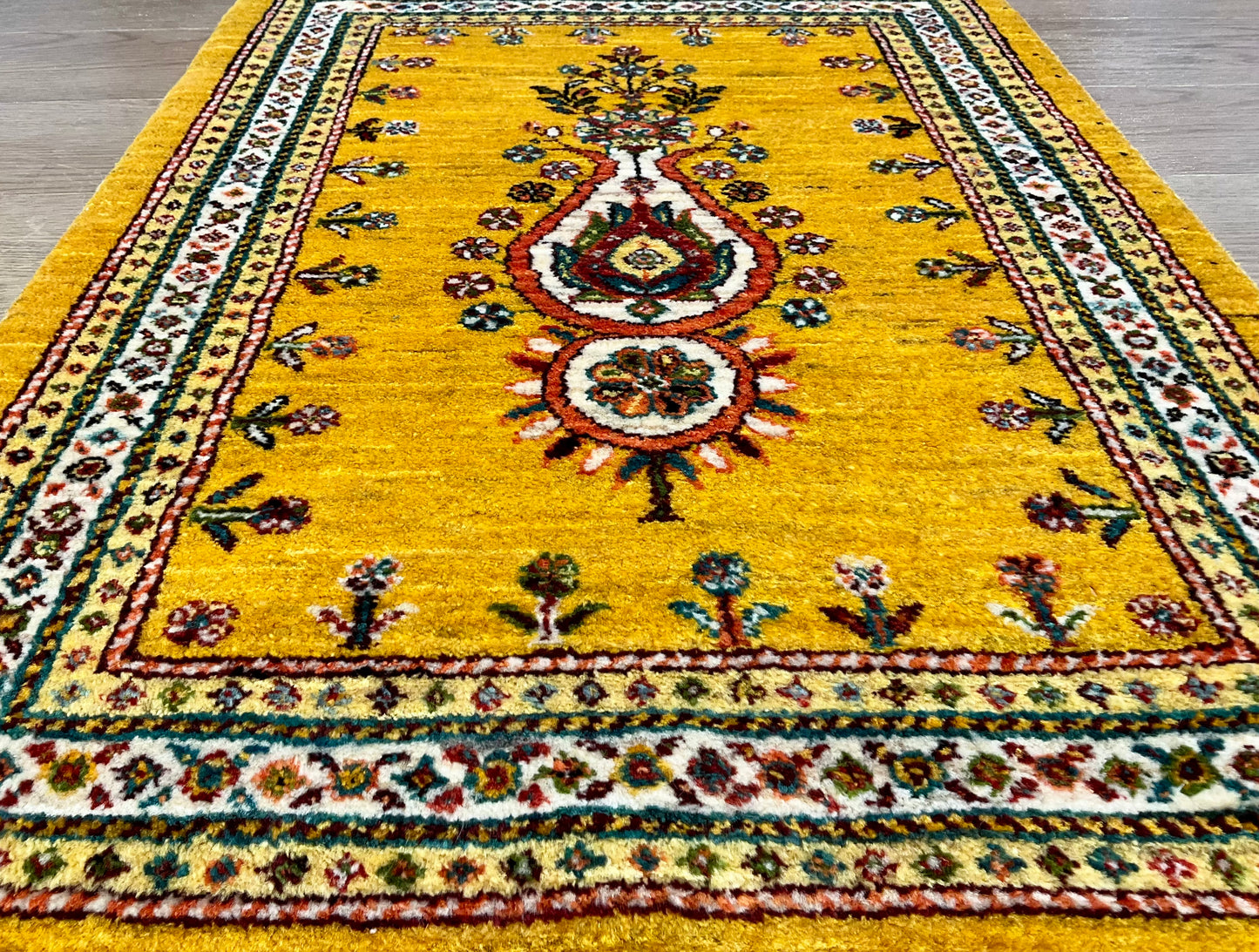 カシュクリギャッベ 89cm x64cm RJ16084