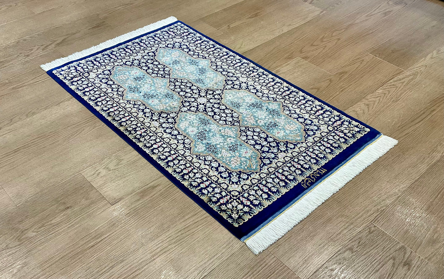 クム エリヤシー工房 90cm x 60cm A11051