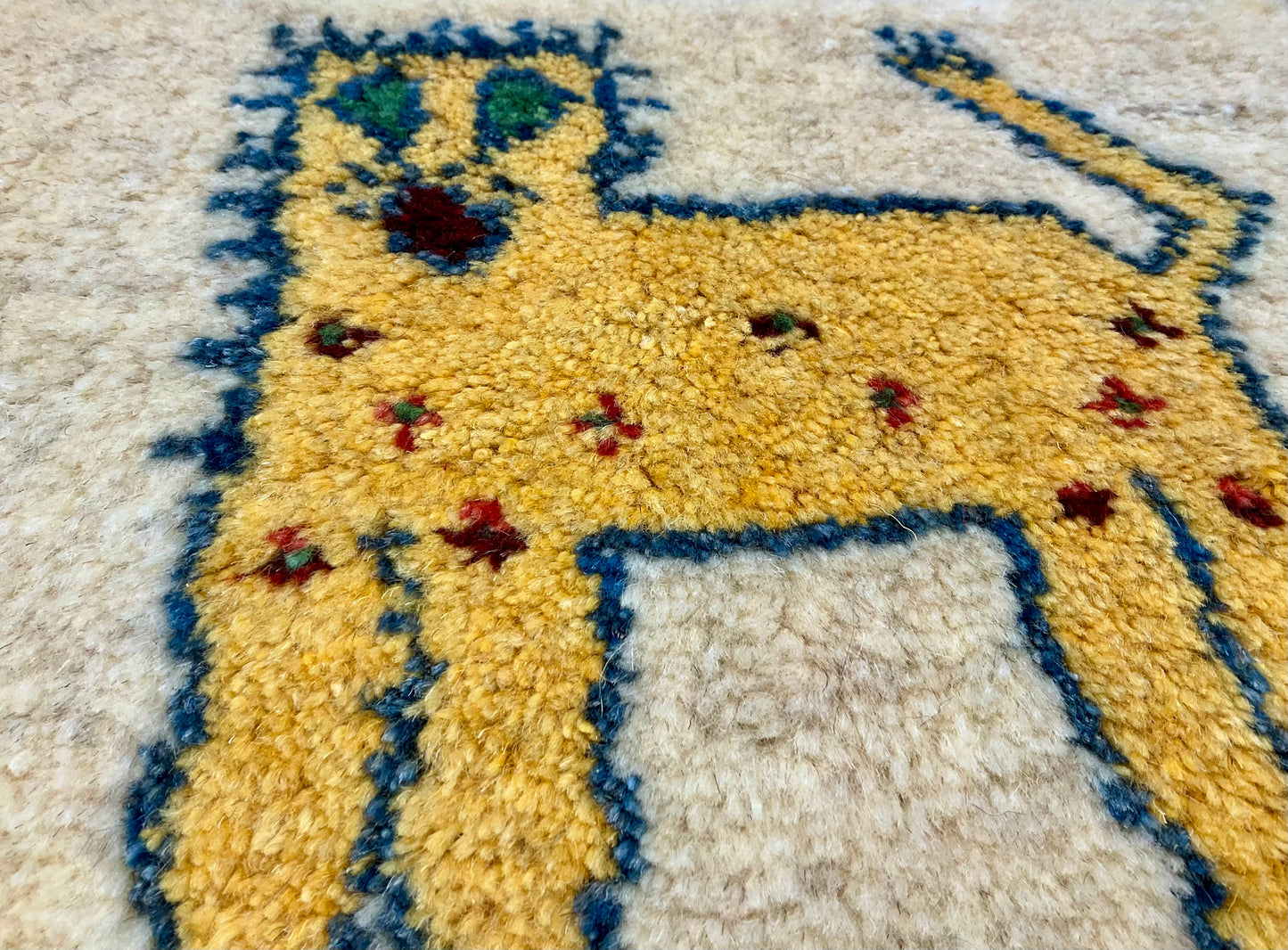 ギャッベ 43cm x 40cm Z170