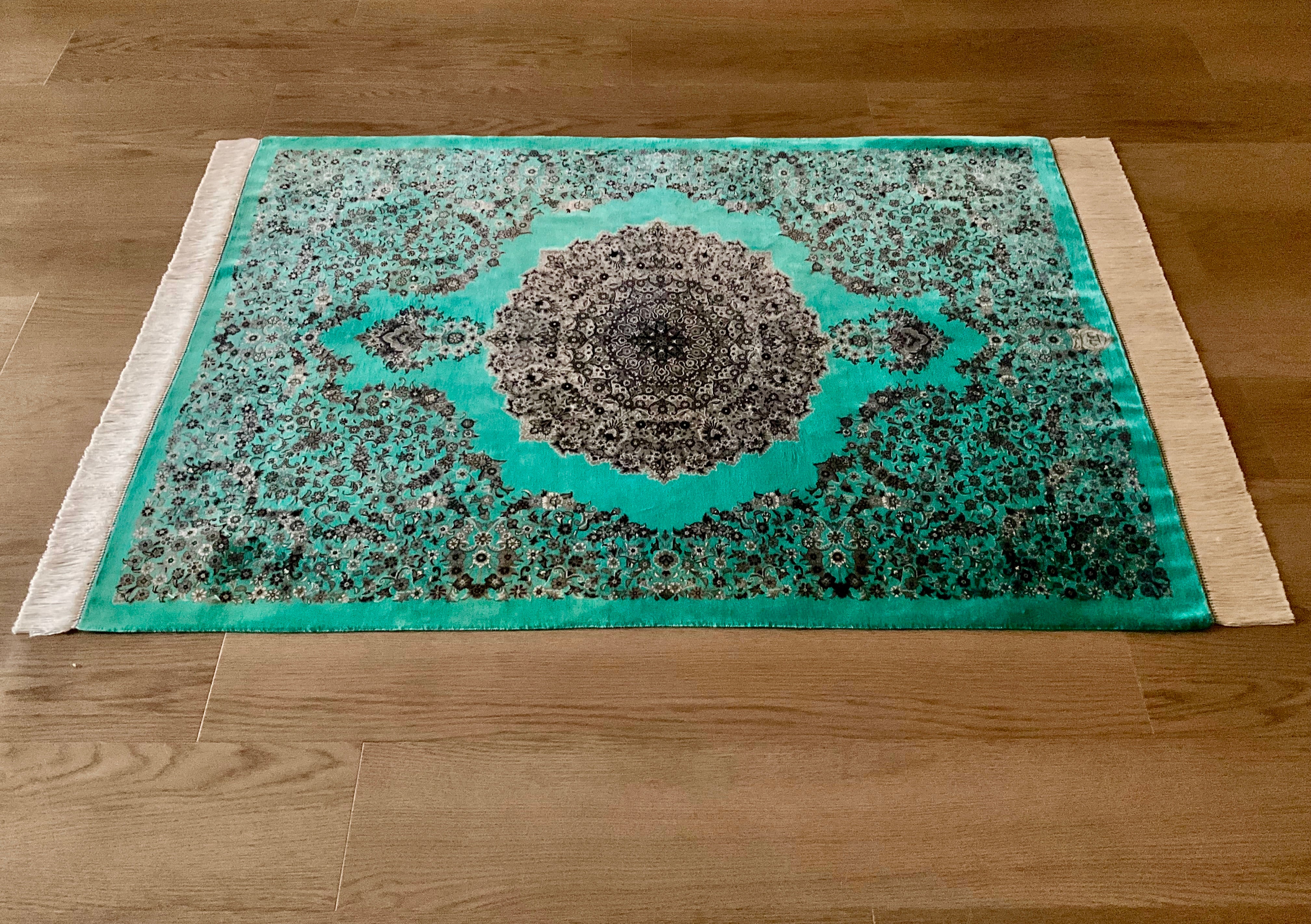 クム タバタバイ工房 116cm x 80cm PS2356 – ペルシャ絨毯専門店