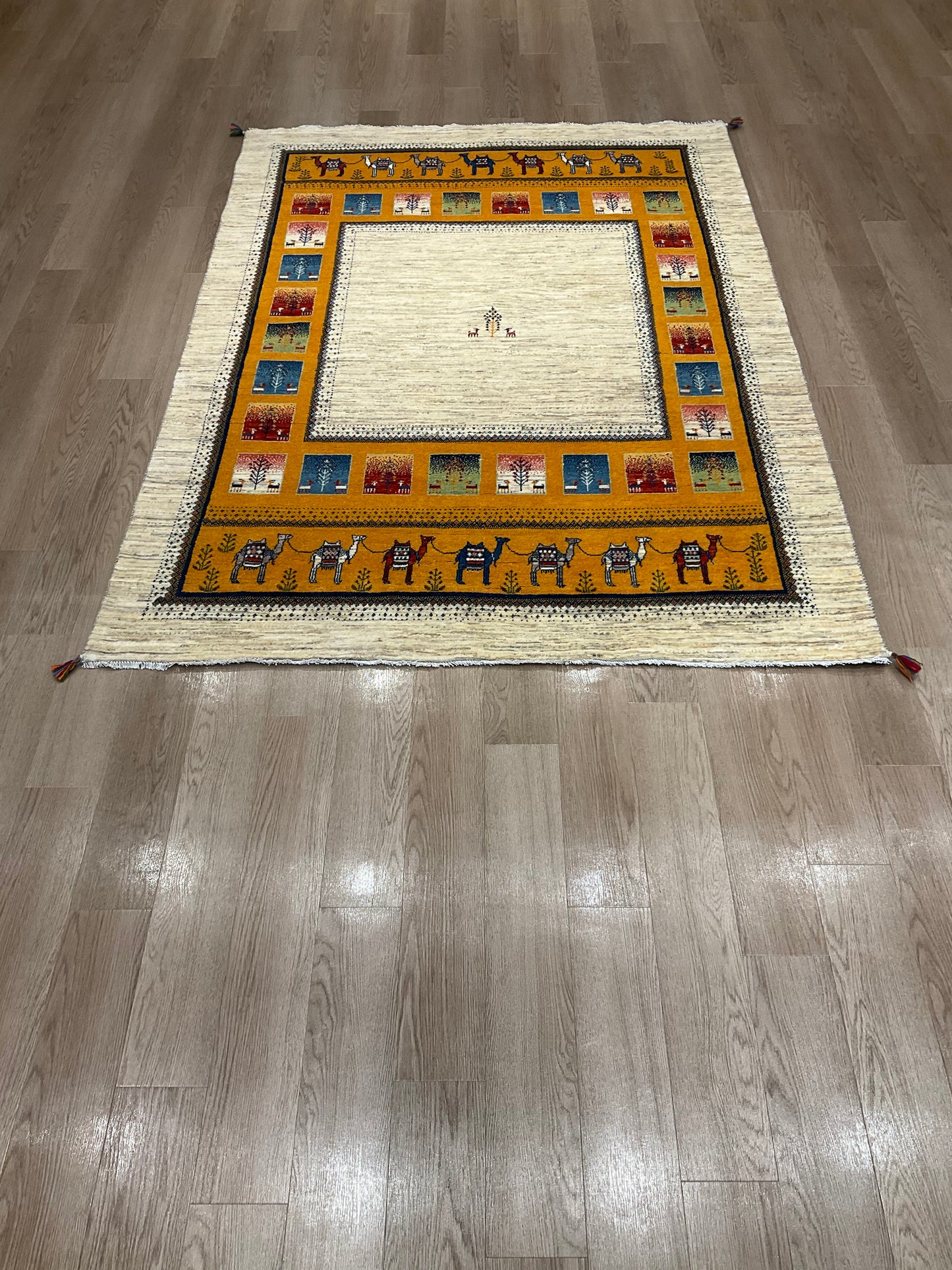 カシュクリ 246cm x 175cm RJ3126
