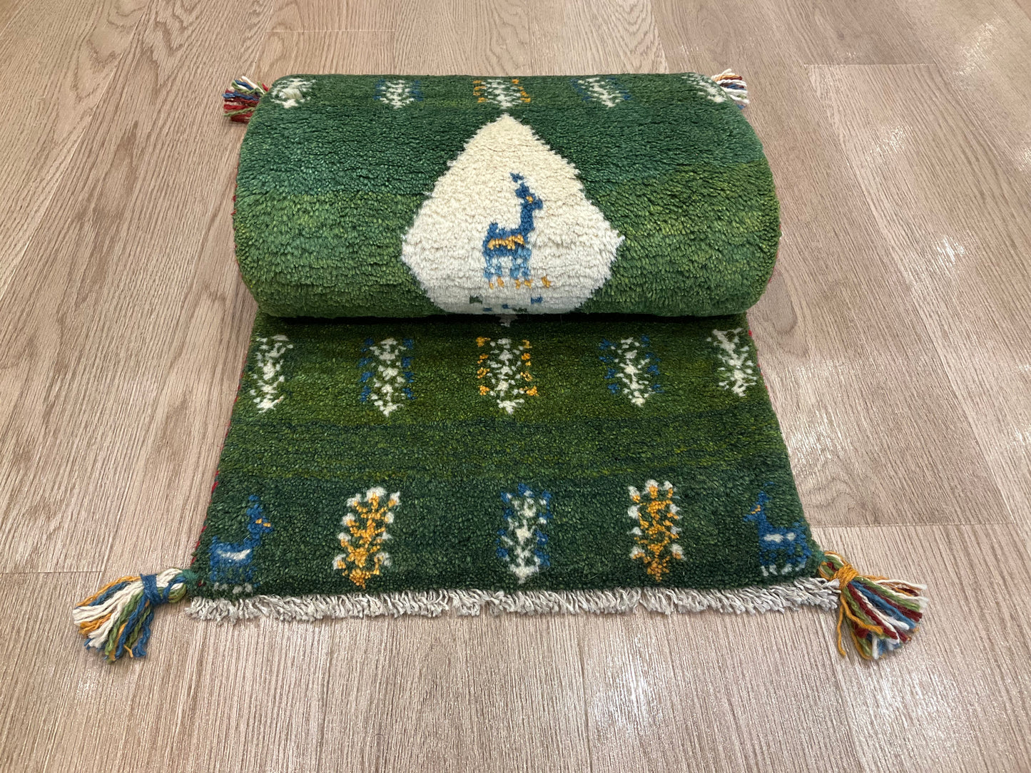 ギャッベ  113cm x 40cm RD7568