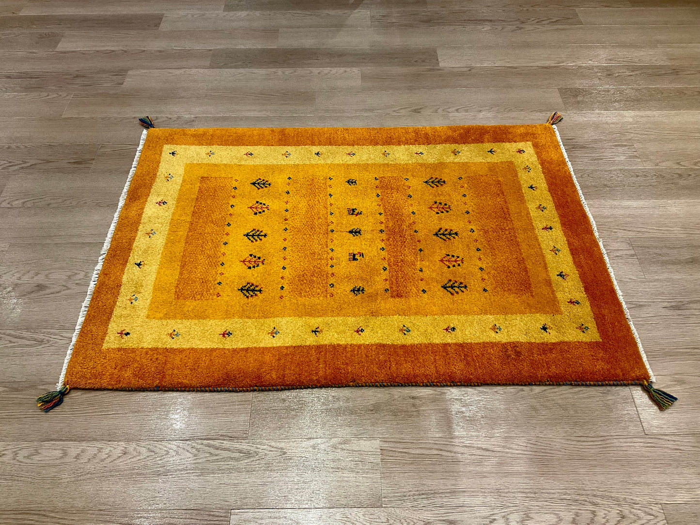 ギャッベ 145cm x 100cm RJ4702
