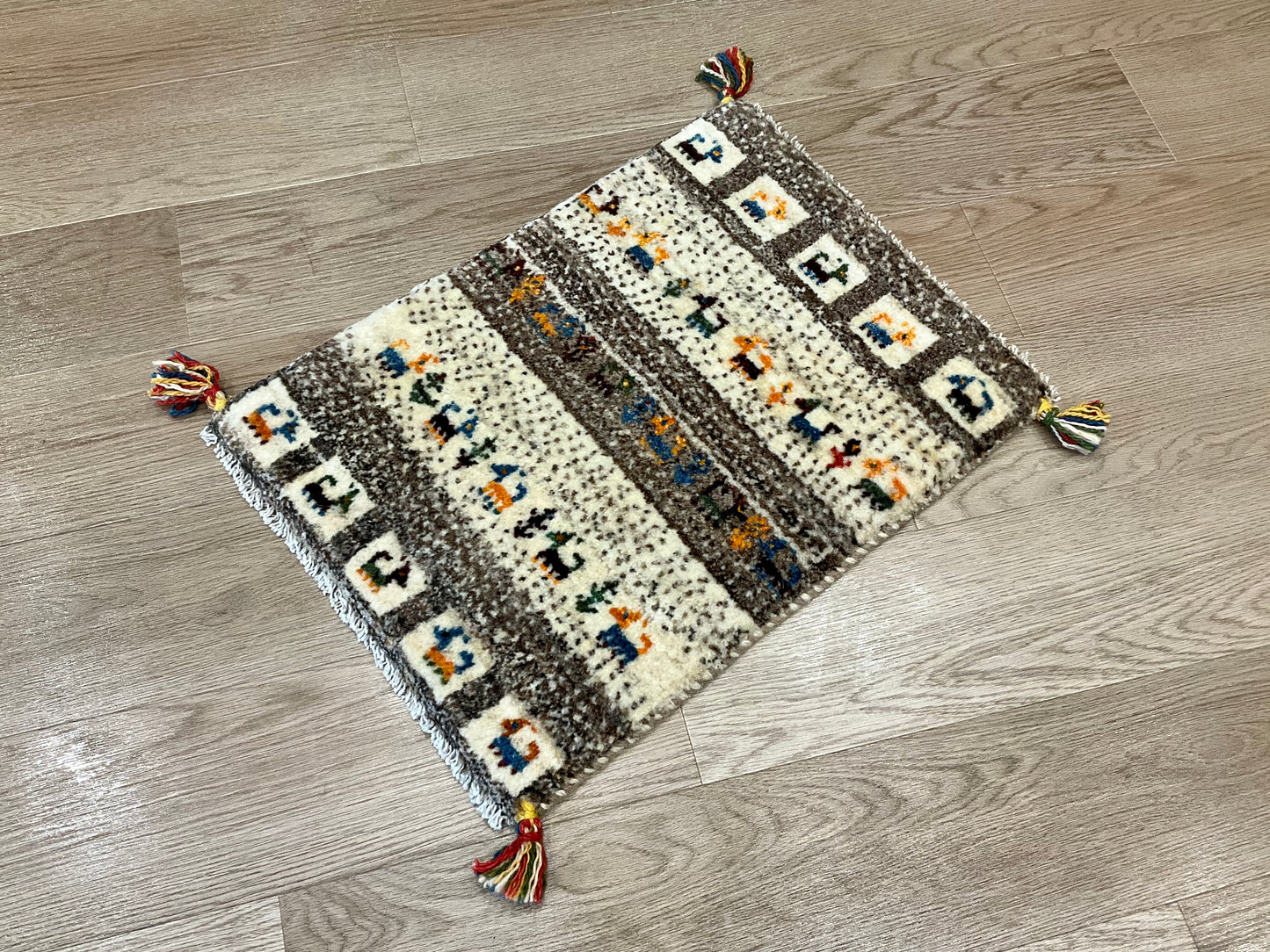 ギャッベ 58cm x 42cm NN17520