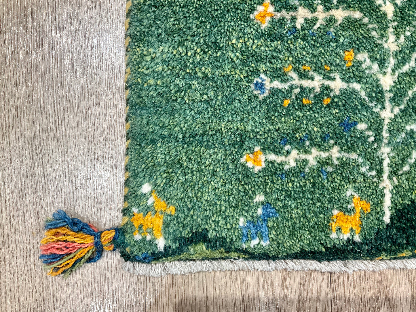 ギャッベ 40cm x 40cm AJ21308